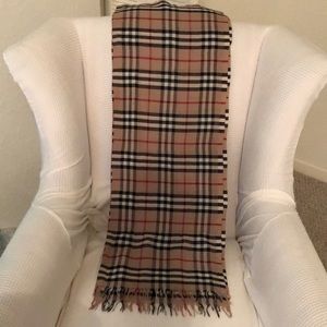 Authentic BURBERRY classic plaid scarf